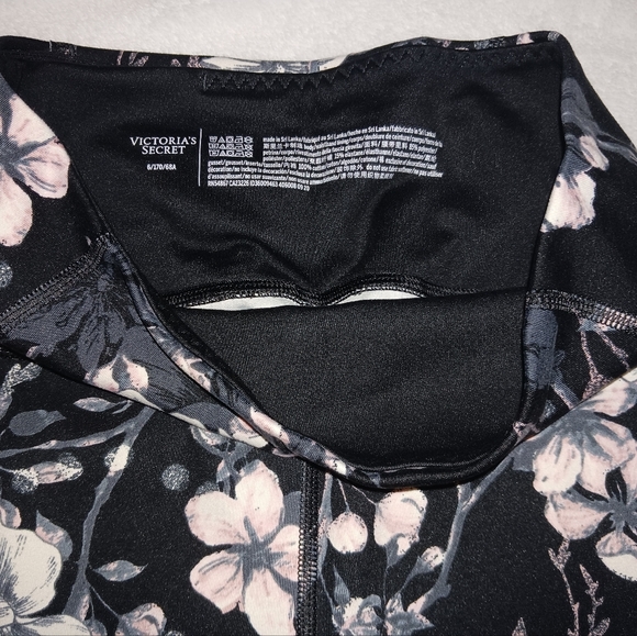 Victoria Secret floral leggings - Picture 2 of 2